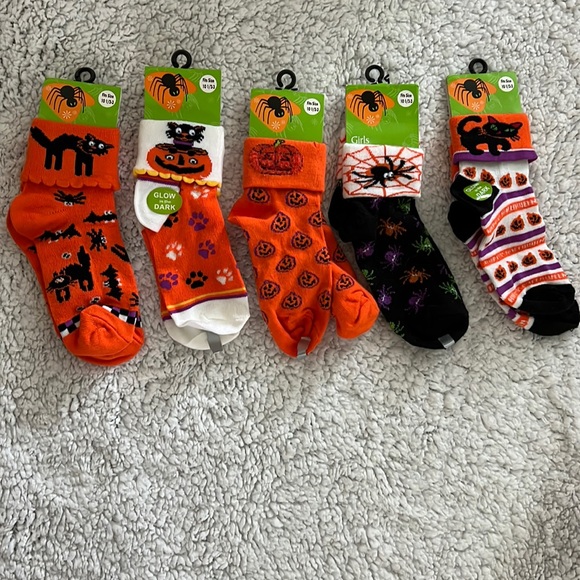 Five New Pair of Girls Halloween Socks - Picture 1 of 5